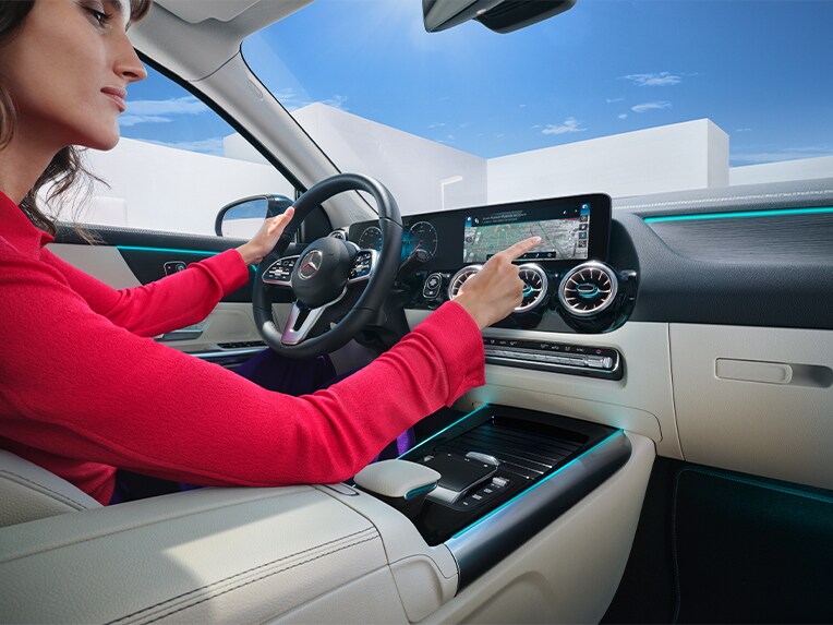 A Pesquisa online como um dos vários Extras Digitais da Mercedes-Benz.