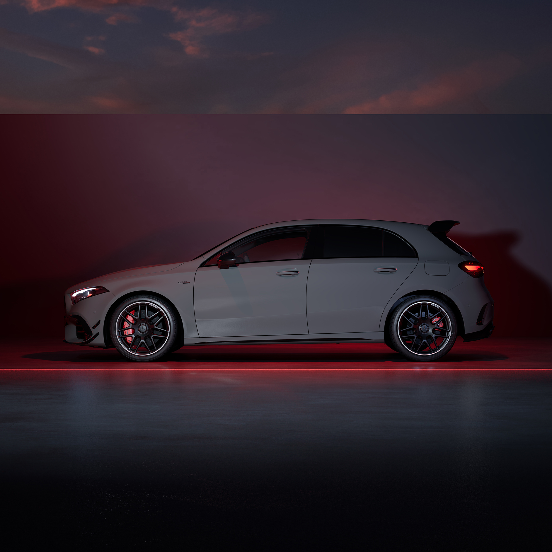 AMG Design Package Plus | Classe A Limousine compacta | Mercedes-AMG O AMG Design Package Plus para o Mercedes-AMG Classe A Limousine compacta