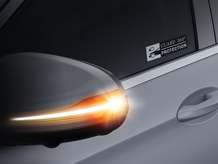 A proteção do veículo GUARD 360° no Classe A Limousine compacta da Mercedes-Benz.
