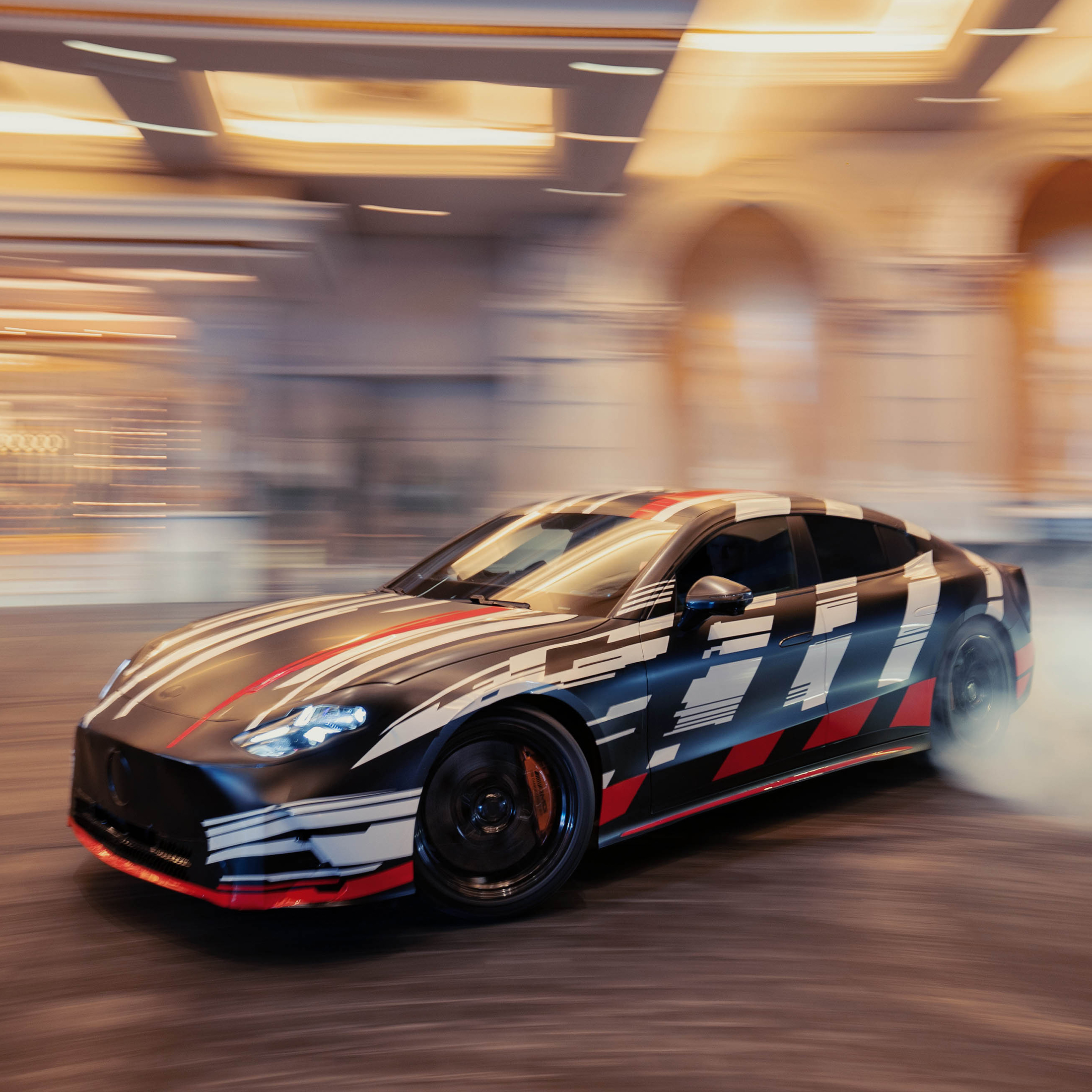 O novo Mercedes‑AMG GT Coupé 4 portas. O novo Mercedes‑AMG GT Coupé 4 portas.