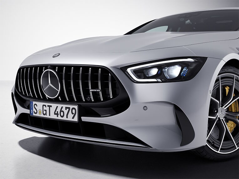 O Mercedes-AMG GT 63 S E PERFORMANCE com Pack Cromado AMG.