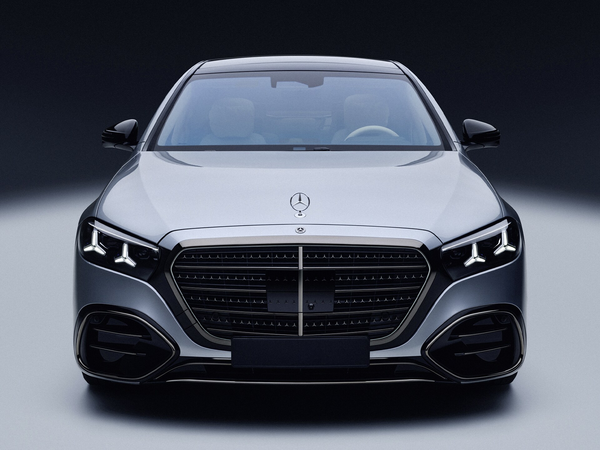 Faça parte do percurso do novo Mercedes-Benz Classe S que chegará a 140 lugares em todo o mundo.