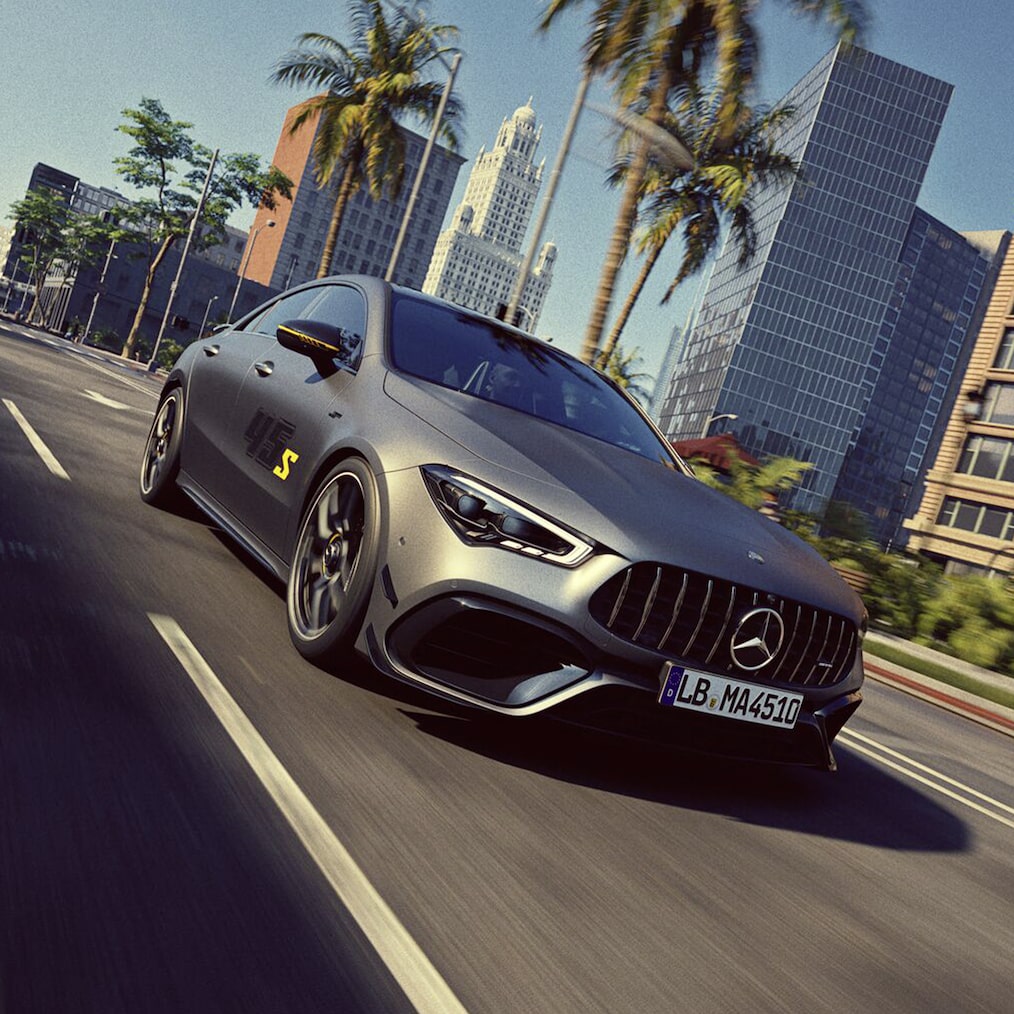 O Mercedes-AMG CLA 45 S 4MATIC+ Coupé Final Edition no MANUFAKTUR cinzento mountain MAGNO ou preto night.