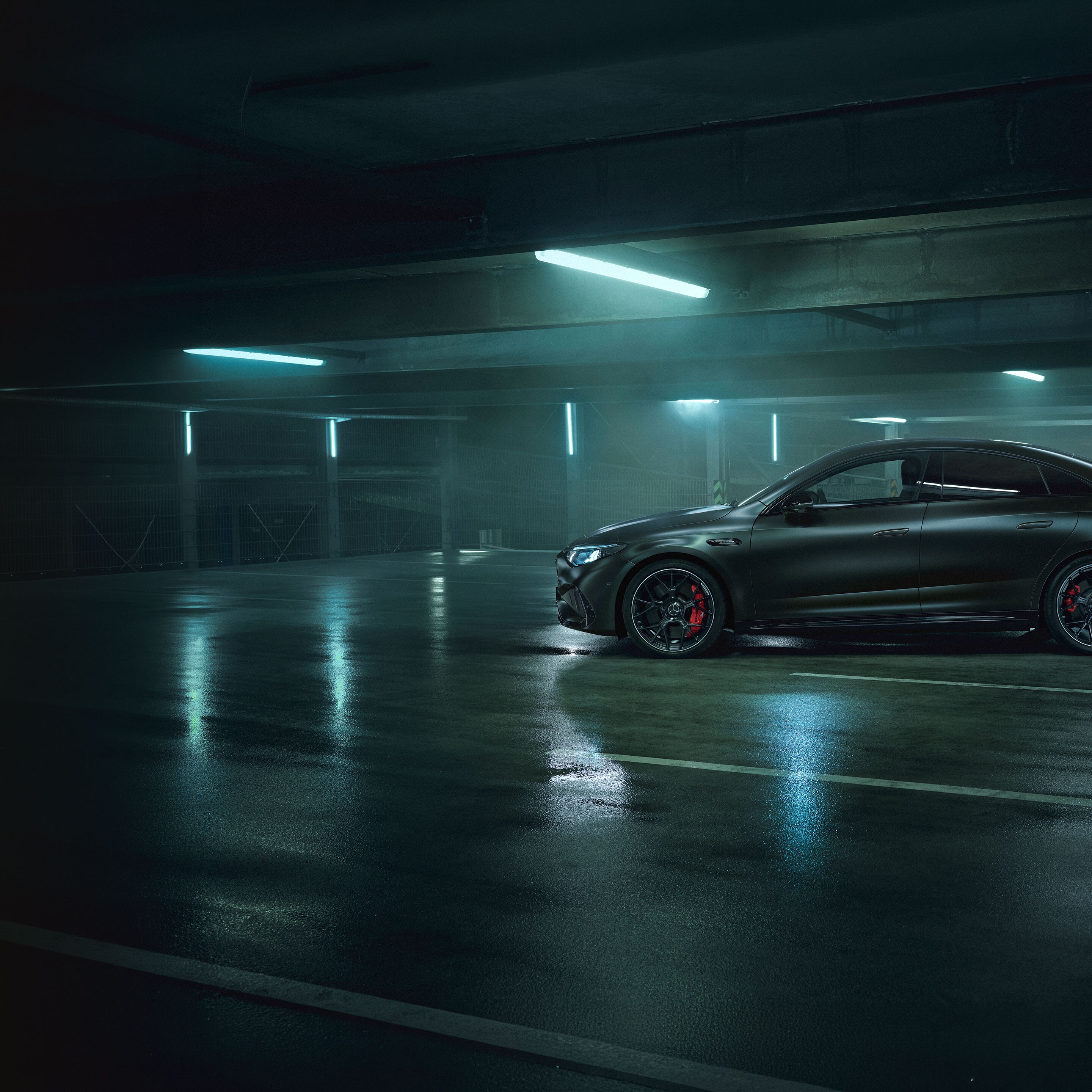 O exterior do novo Mercedes-AMG CLA 45 4MATIC+ elétrico.
