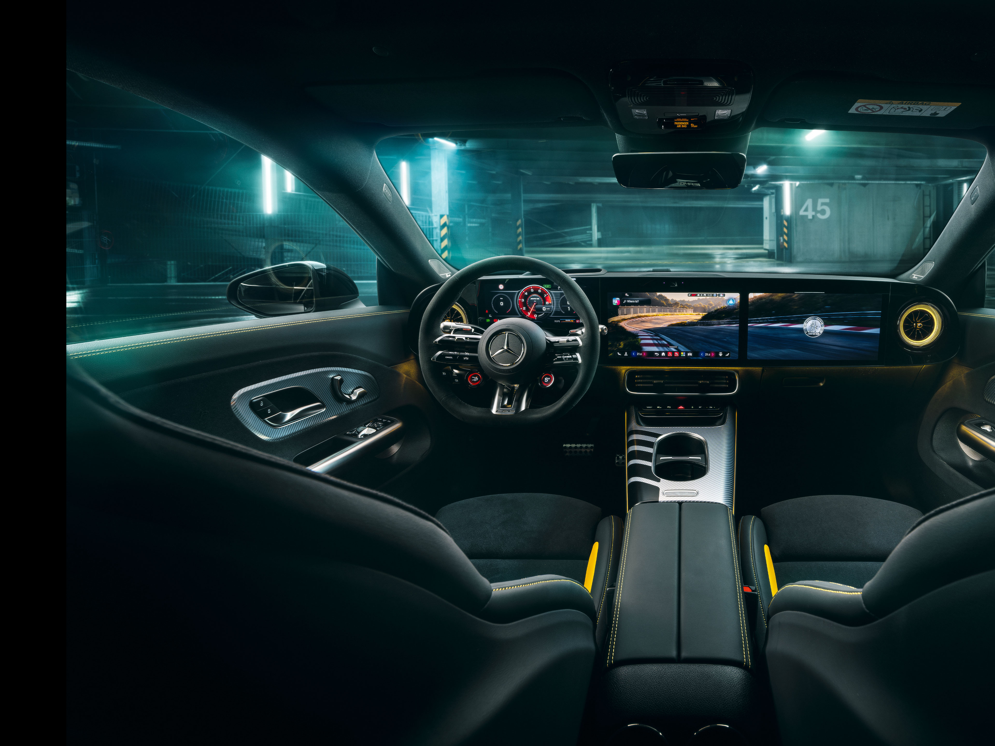 Interior | CLA | Mercedes-AMG O interior do novo Mercedes-AMG CLA 45 4MATIC+ elétrico.