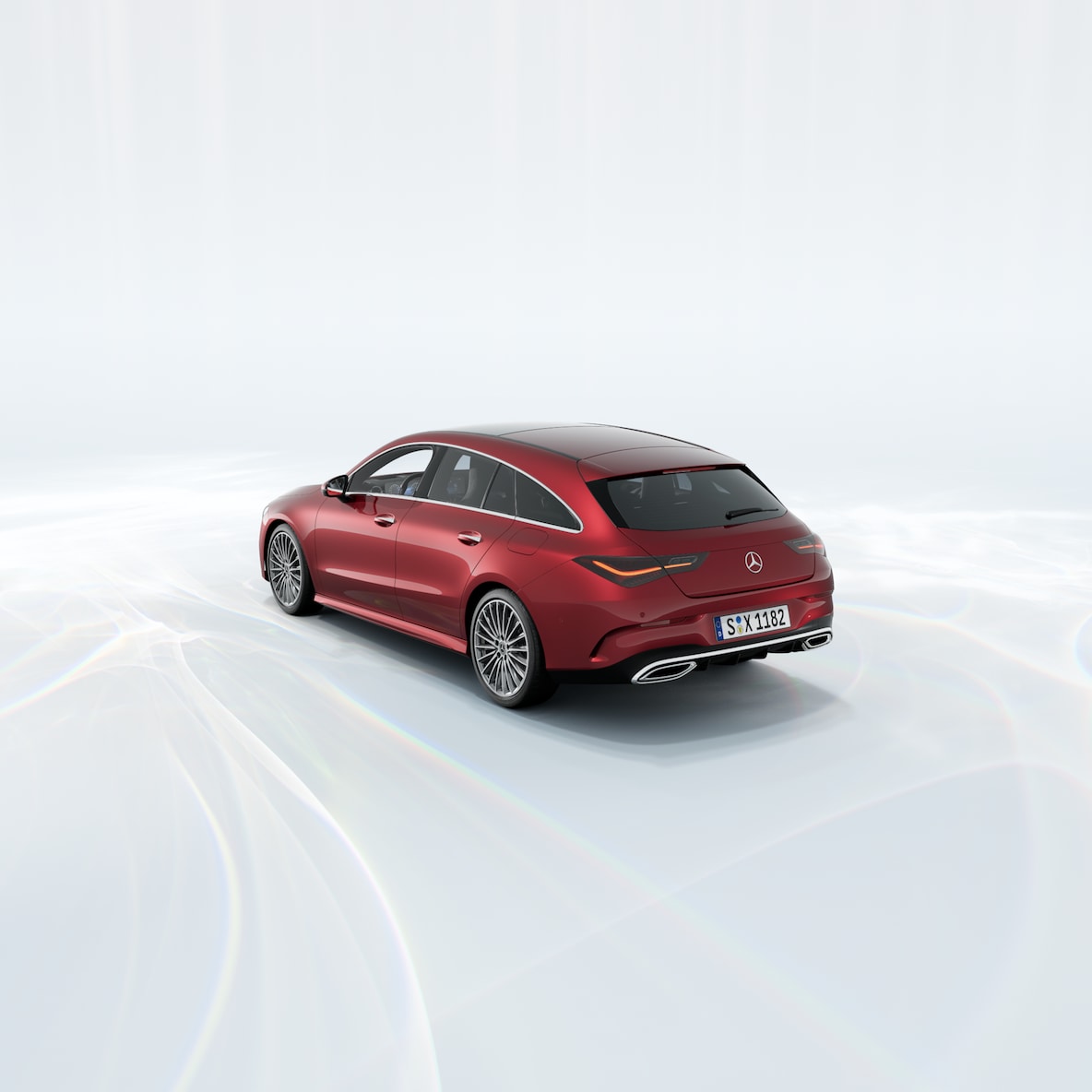 Vista lateral traseira de um Mercedes-Benz CLA Shooting Brake.