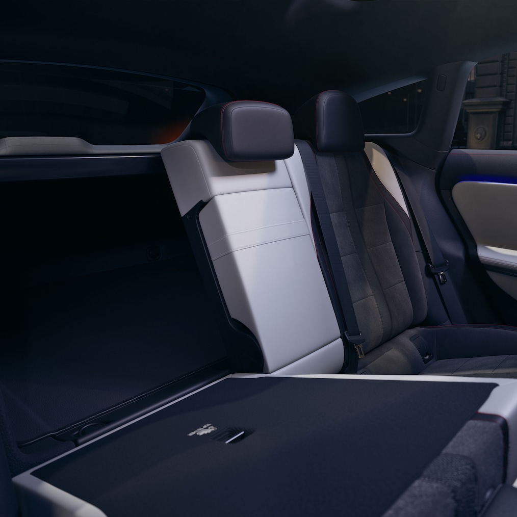 O interior espaçoso do CLA Shooting Brake elétrico.