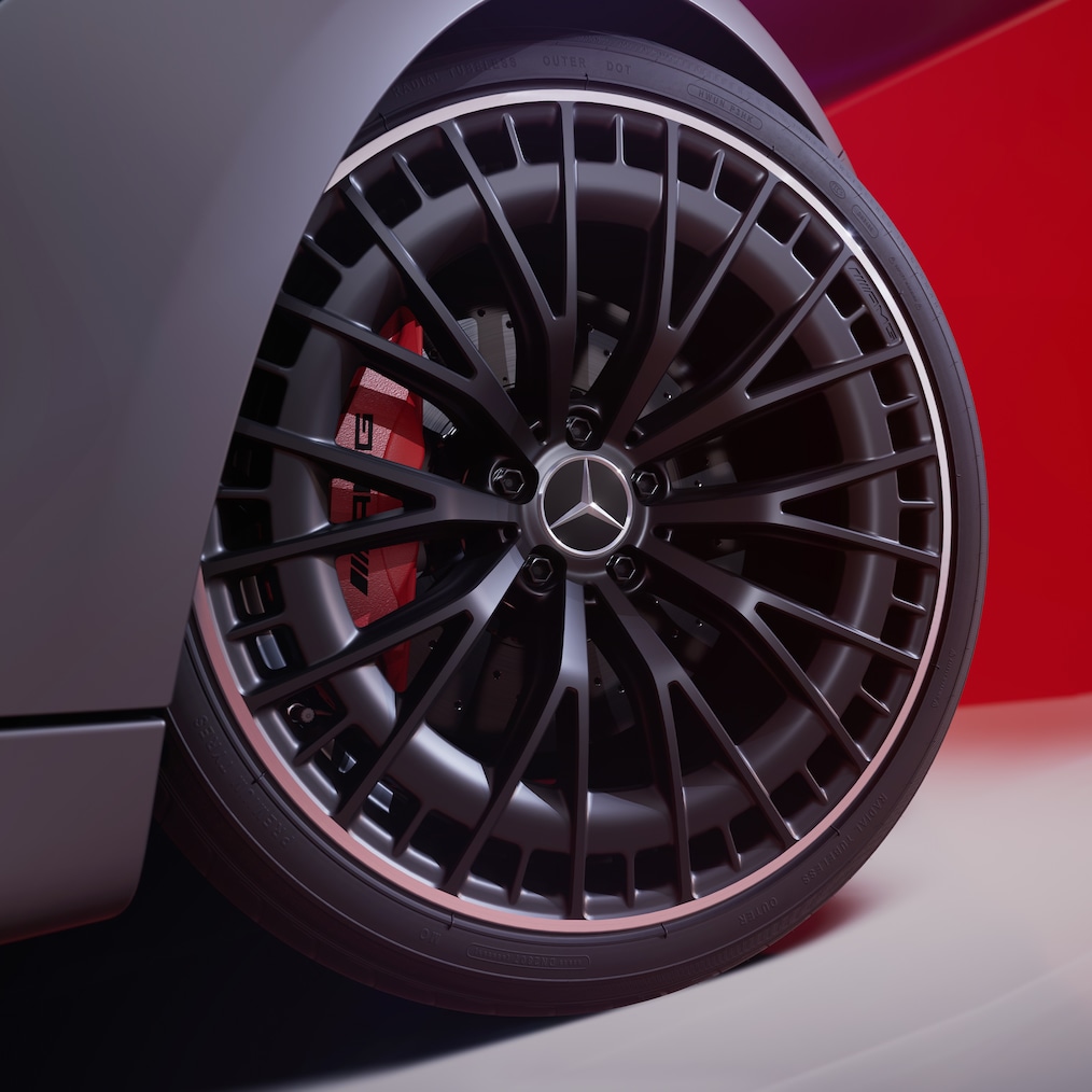 Vista detalhada de uma jante de liga leve AMG de 50,8 cm (20 polegadas) (RTM, RTN) ou jante forjada (RVQ, RVR, RVS).