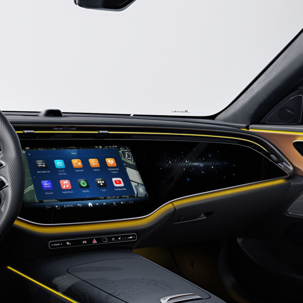 O MBUX Superscreen no Mercedes-Benz Classe E Station.