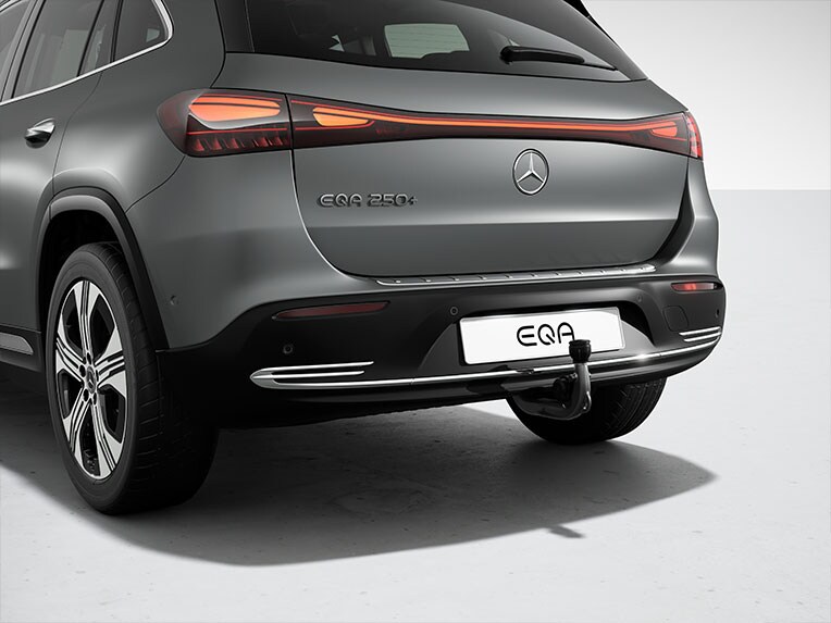 O dispositivo de reboque com sistema de estabilização do reboque ESP® no EQA da Mercedes-Benz.