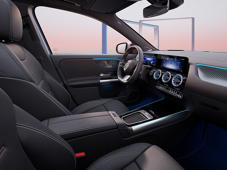 Bancos pneumáticos conforto com função de memória no EQA da Mercedes-Benz.