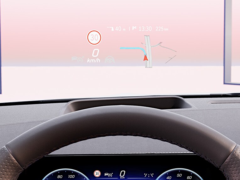O Head-up Display no EQA da Mercedes-Benz.