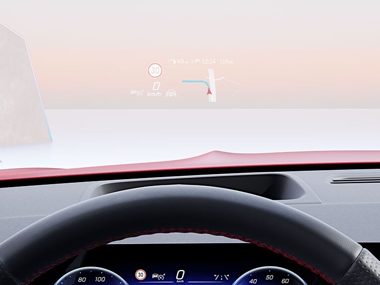 O Head-up Display no EQB da Mercedes-Benz.