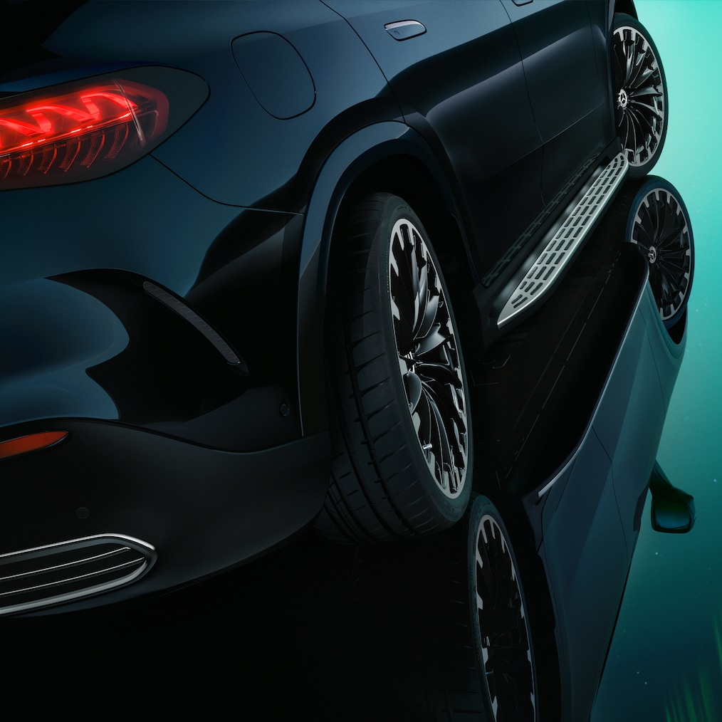 O eixo traseiro direcional no EQE SUV da Mercedes-Benz.