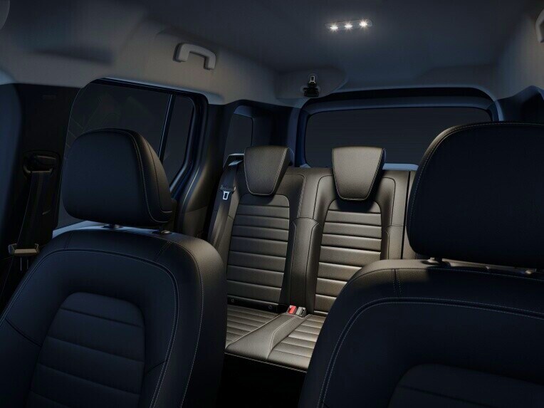 O interior do EQT iluminado com díodos de luz.