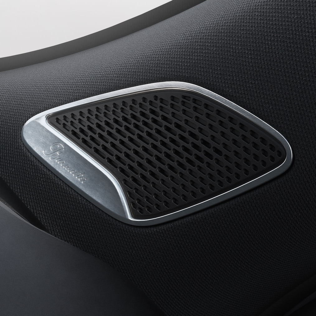 O sistema de som surround Burmester® no Mercedes-Benz GLB.