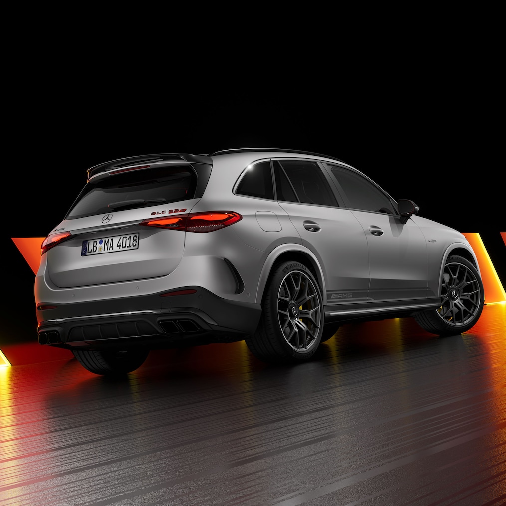 Mercedes-AMG GLC 63 S E PERFORMANCE SUV AMG Edition1 vista direita traseira