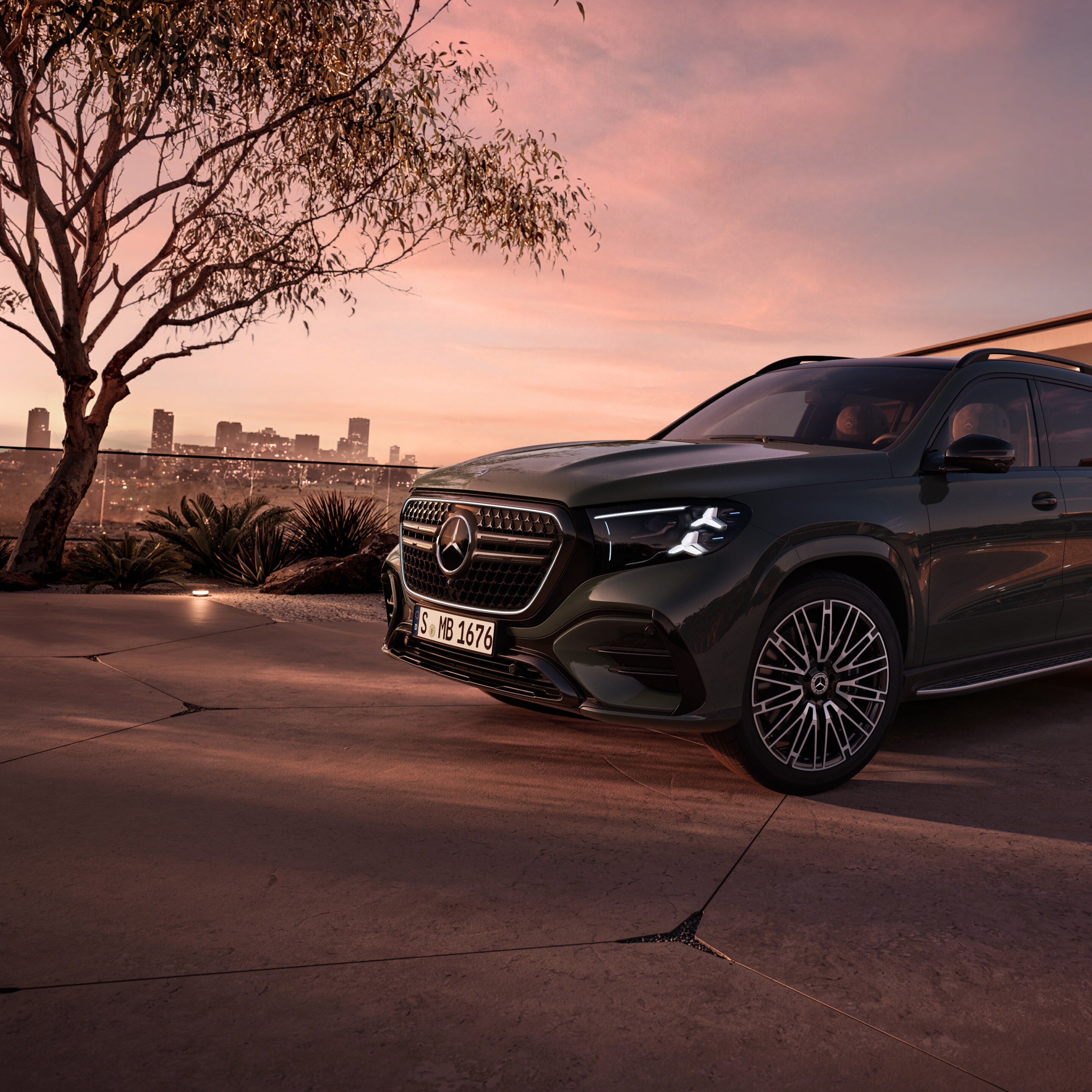 O exterior do novo GLS da Mercedes-Benz.