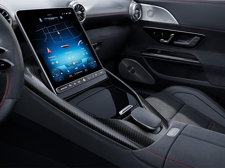 Elementos decorativos MANUFAKTUR em fibra de carbono no Mercedes-AMG SL Roadster.