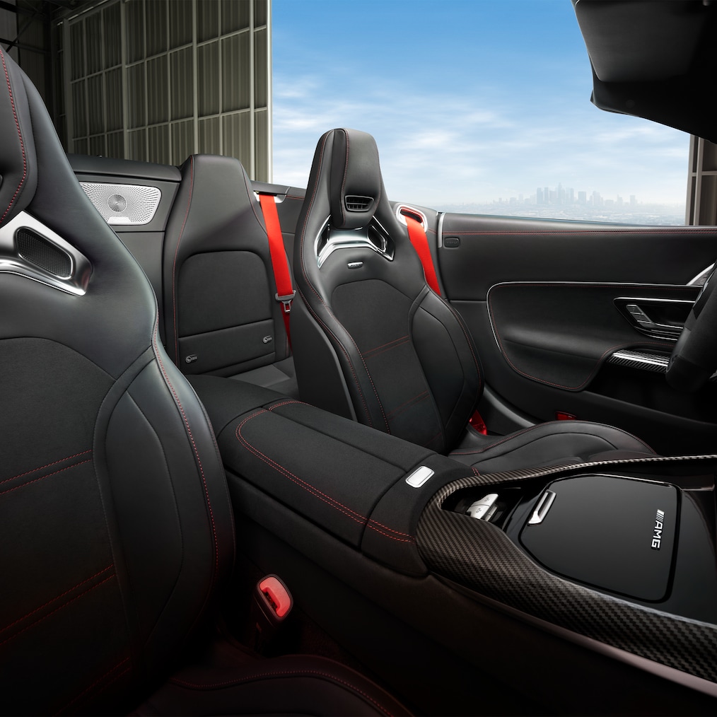 O interior do Mercedes-AMG SL Roadster.