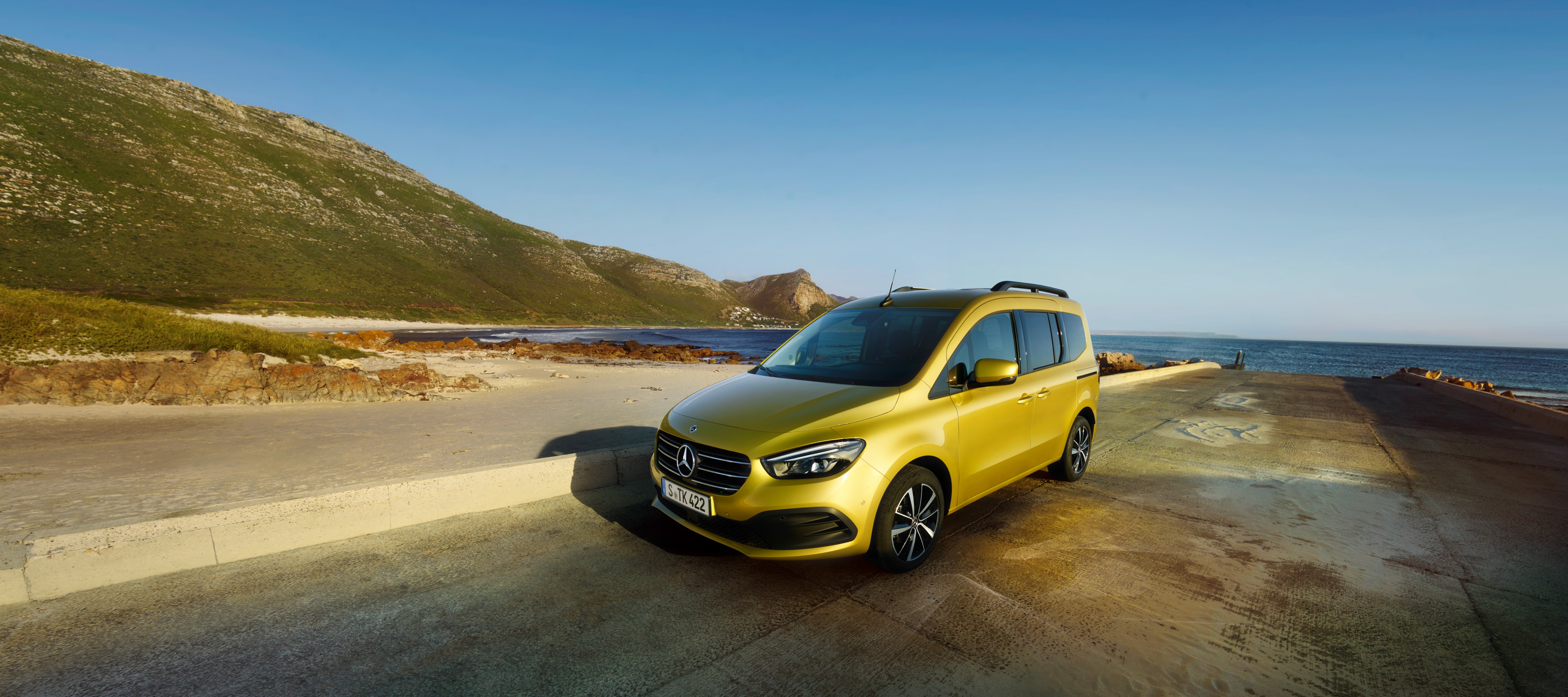 O novo Mercedes-Benz Classe T O Classe T: descubra o primeiro monovolume de pequenas dimensões premium da Mercedes-Benz.