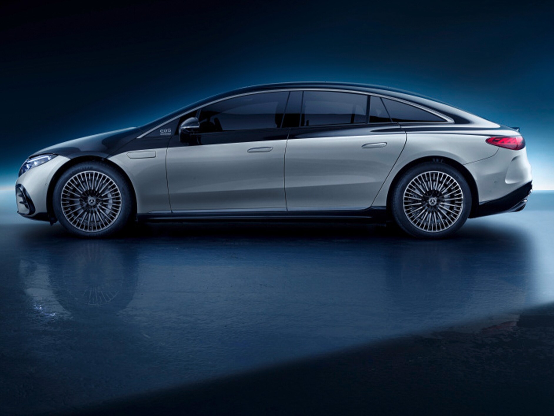 Vista lateral do EQS da Mercedes-EQ