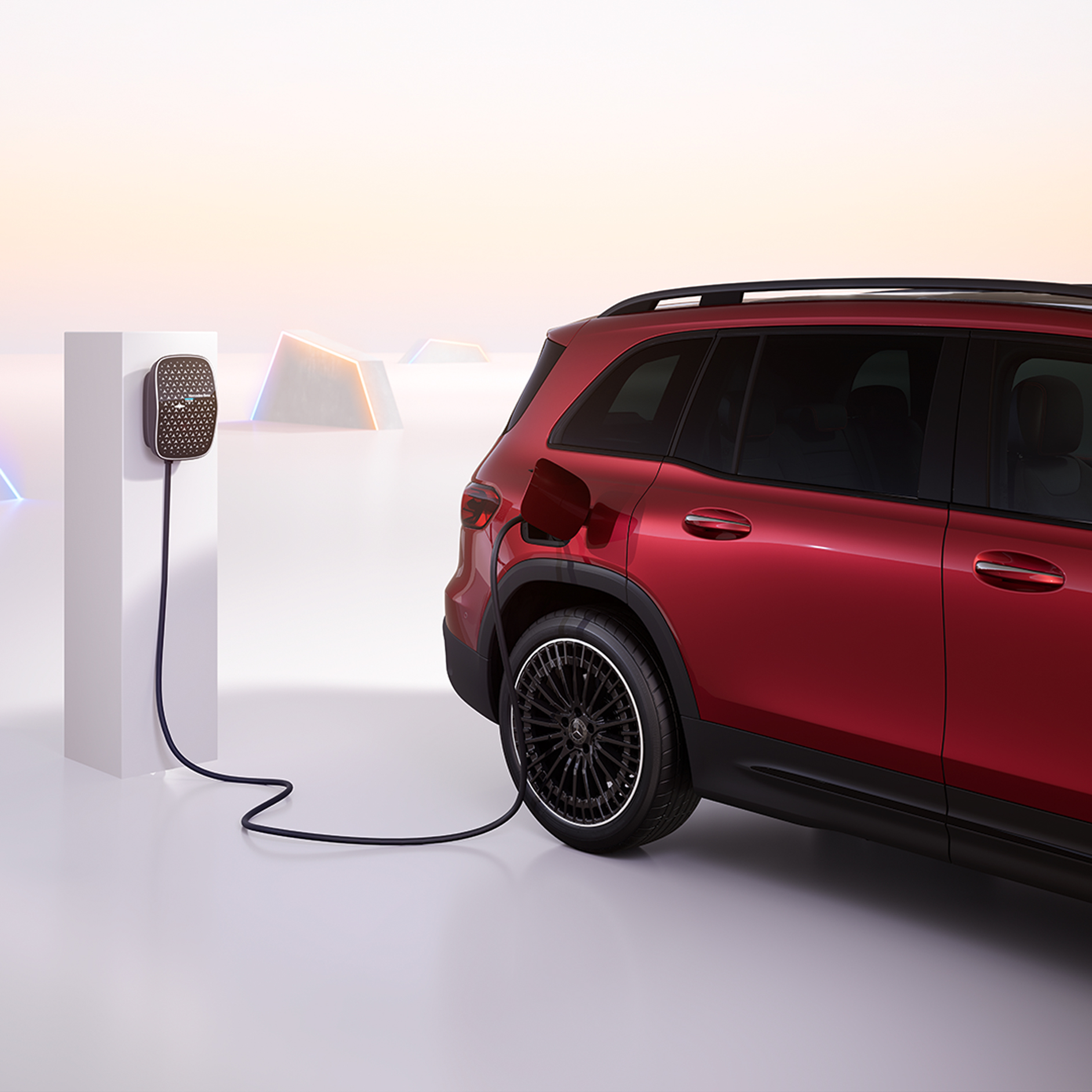 Carregamento | Automóveis elétricos | Mercedes-Benz O automóvel elétrico EQB a carregar numa Mercedes-Benz Wallbox.