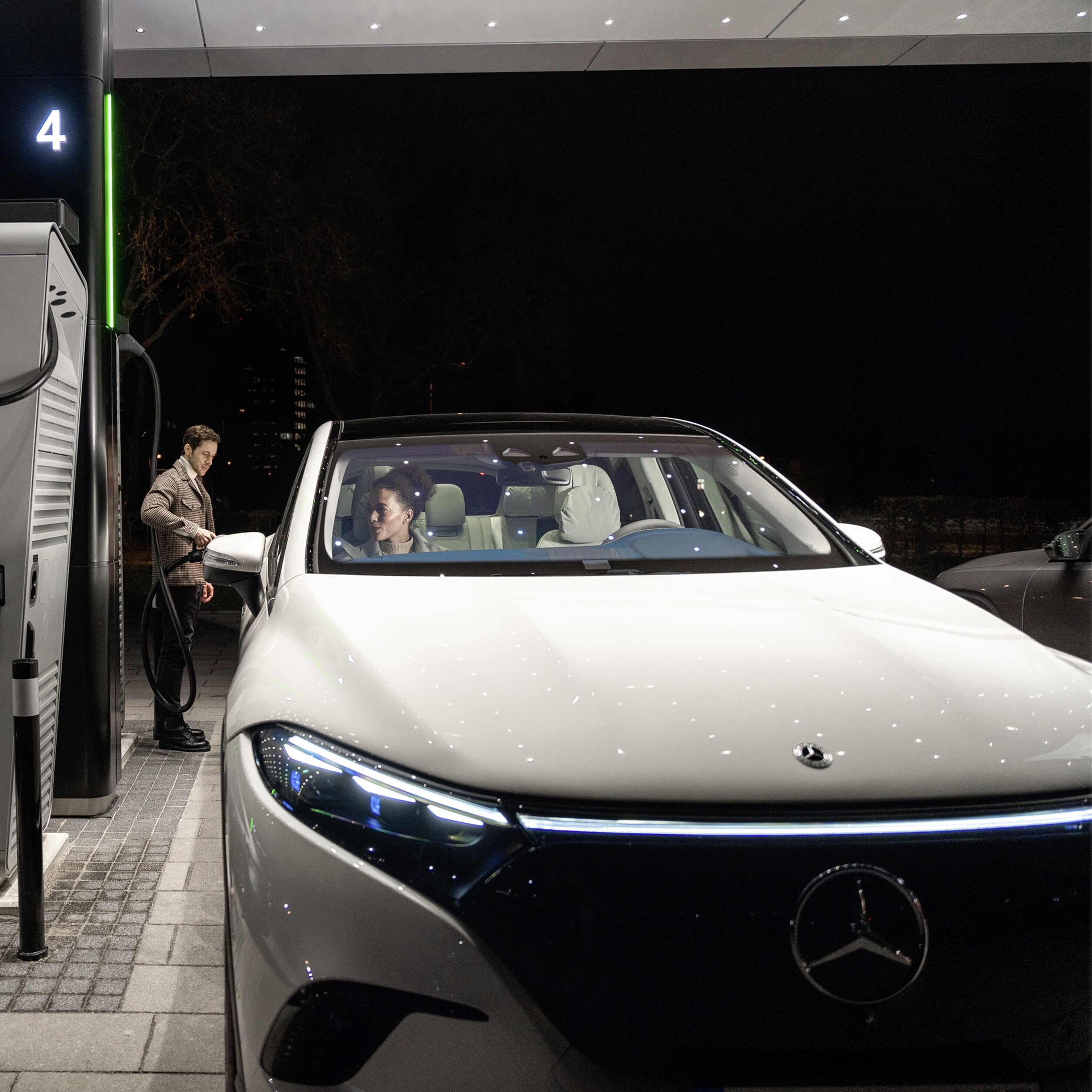 Carregamento em viagem com o Mercedes me Charge.