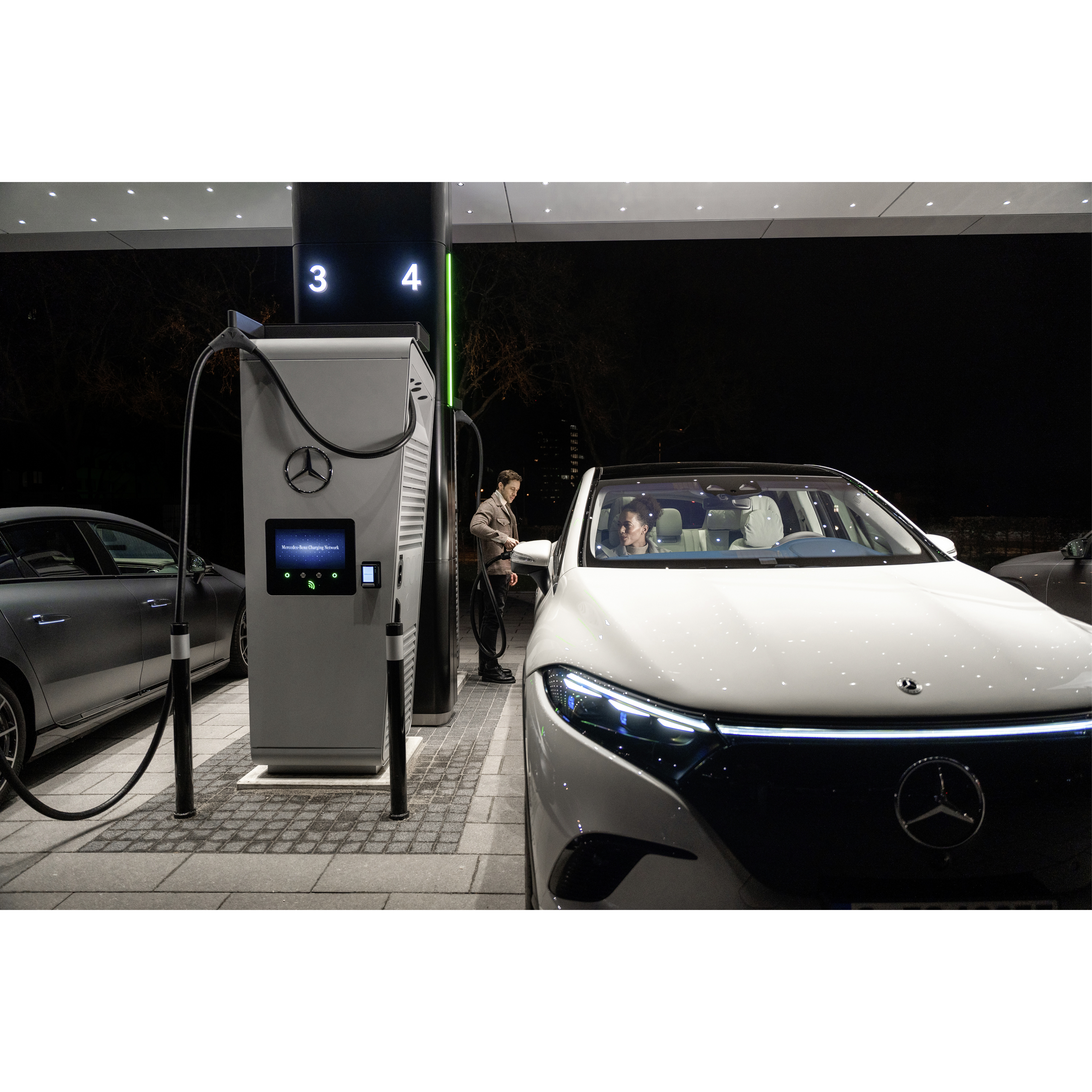 Carregamento em viagem | Mercedes-Benz Carregamento em viagem com o Mercedes me Charge.