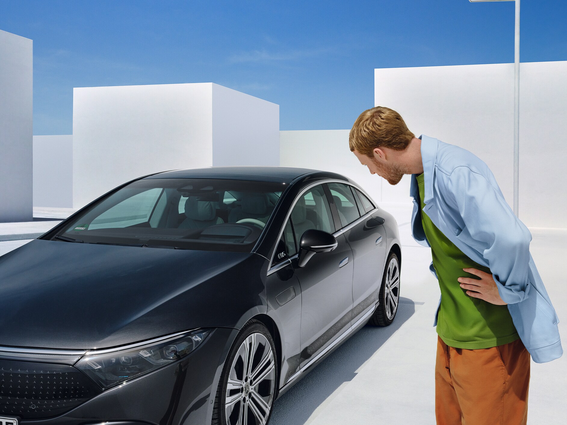 O assistente de emergência é ativado no veículo devido a uma avaria.