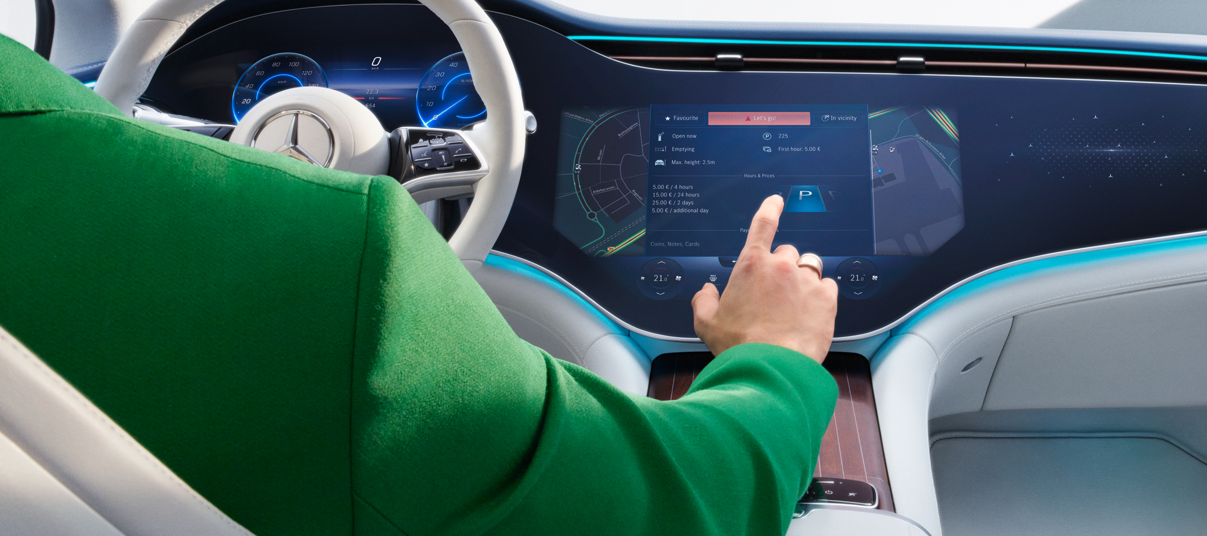 No sistema multimédia MBUX de um Mercedes-Benz são selecionados extras digitais No sistema multimédia MBUX de um Mercedes-Benz são selecionados extras digitais