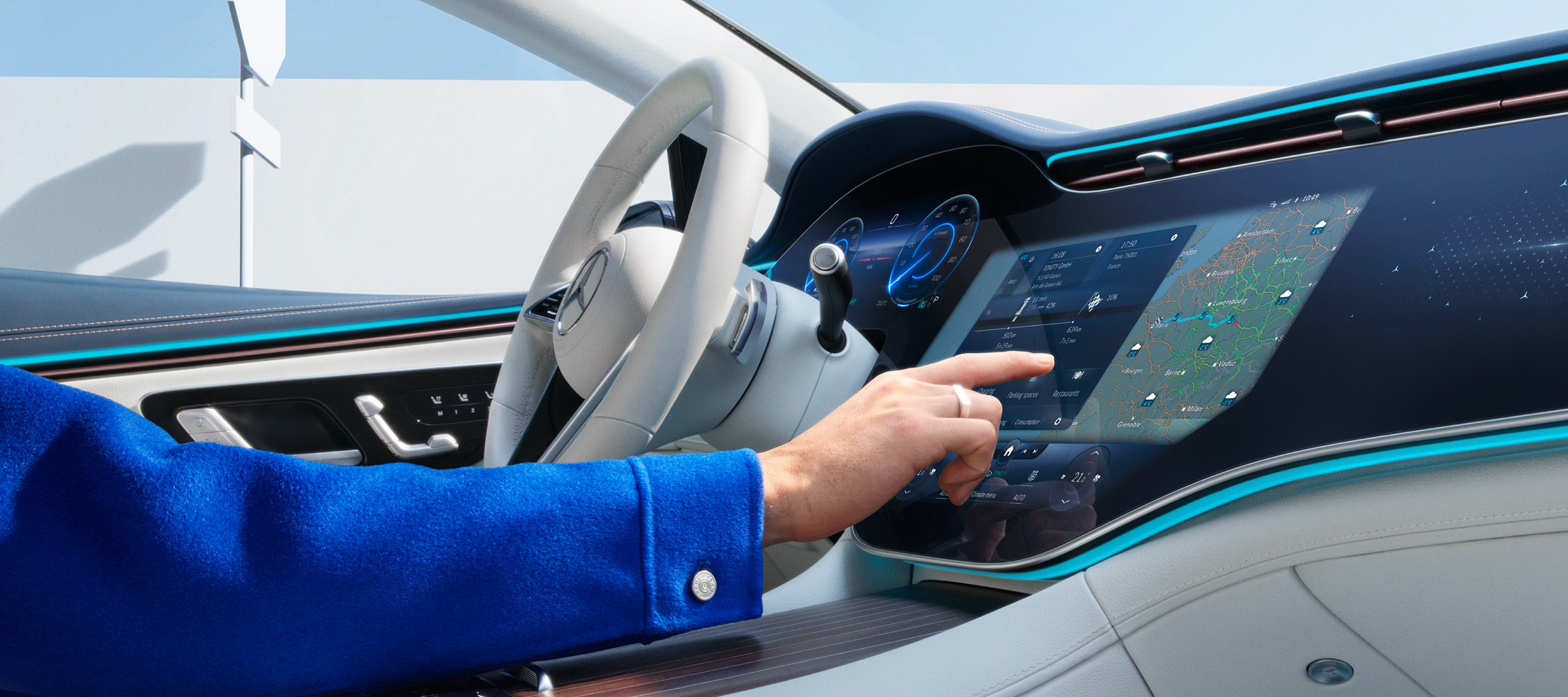 Navegação | Mercedes-Benz No MBUX Hyperscreen, graças ao Extra Digital Mapa meteorológico é apresentada a meteorologia na região de destino.