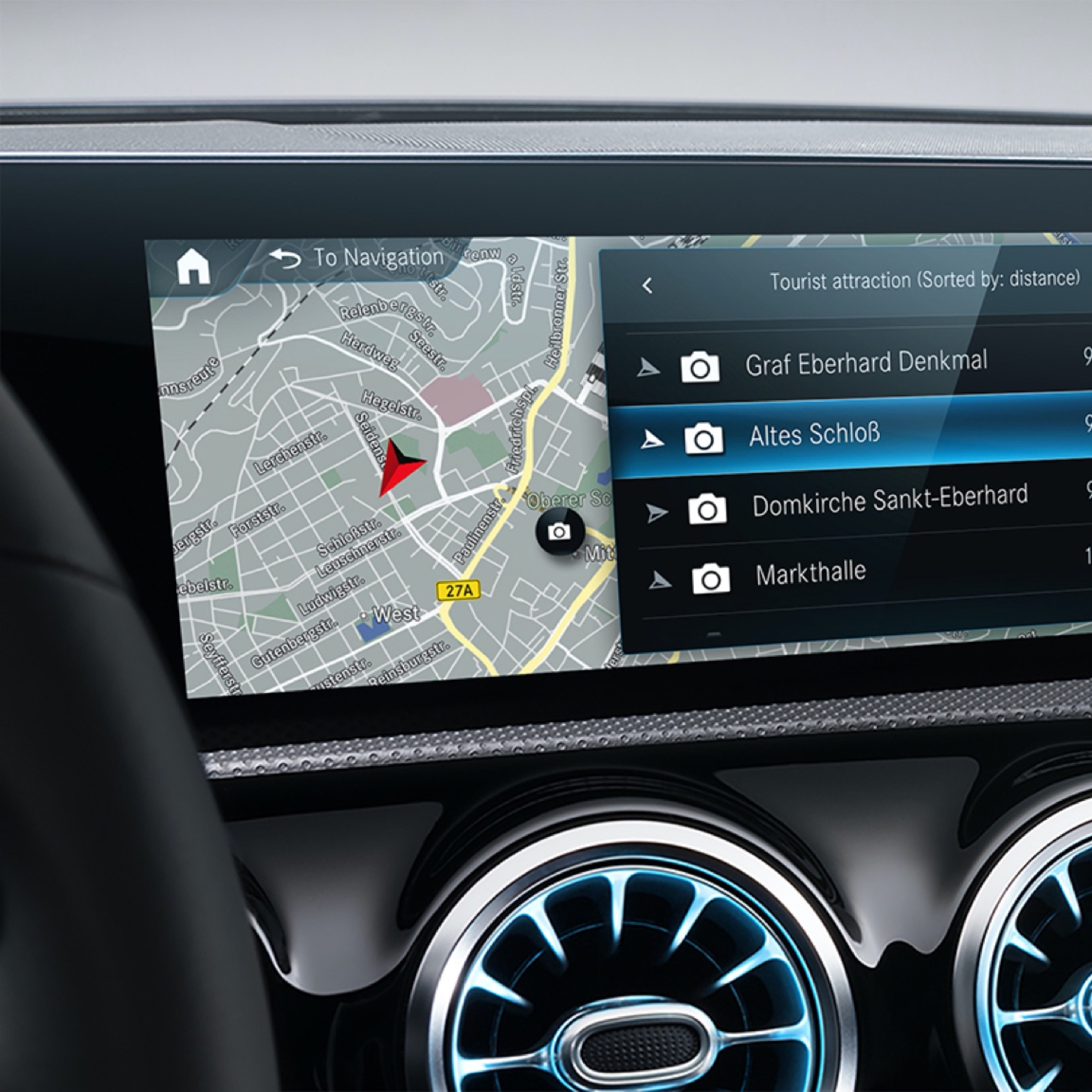 Pesquisa local | Navegação | Mercedes-Benz No sistema multimédia MBUX, graças aos Extras Digitais de Navegação, é apresentada a melhor rota para o/a condutor(a).