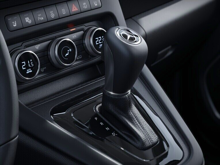 A alavanca seletora da caixa automática de 7 velocidades no Mercedes-Benz Citan Tourer.