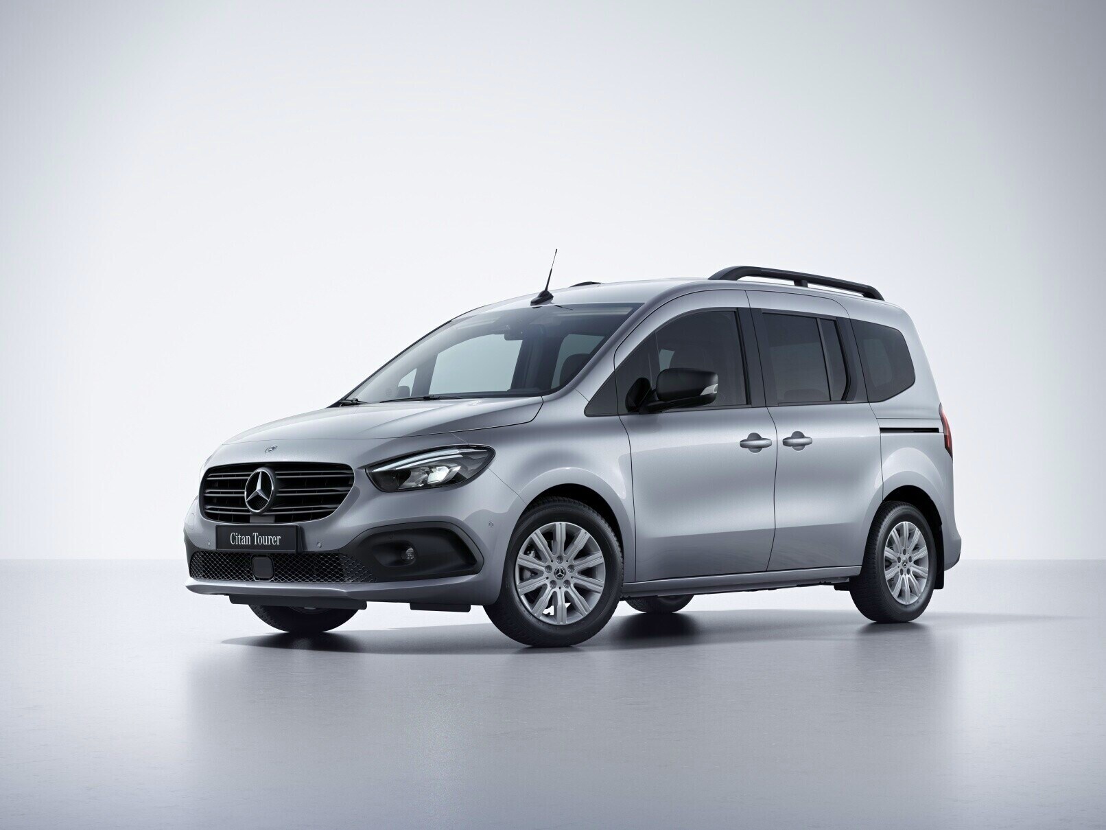O Mercedes-Benz Citan Tourer com a linha de equipamento PRO.