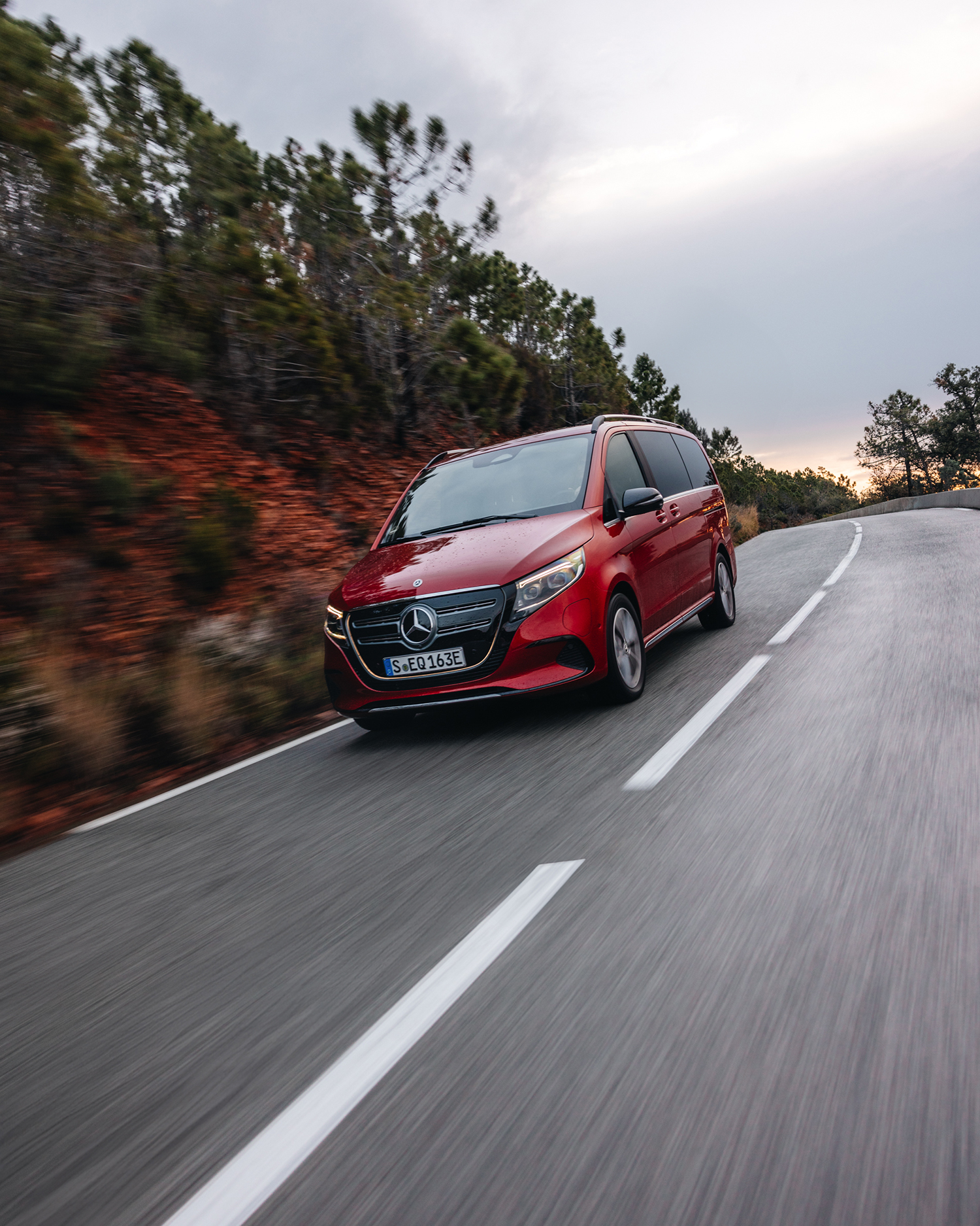 Visão geral dos modelos | EQV | Mercedes-Benz O exterior do Mercedes-Benz EQV.