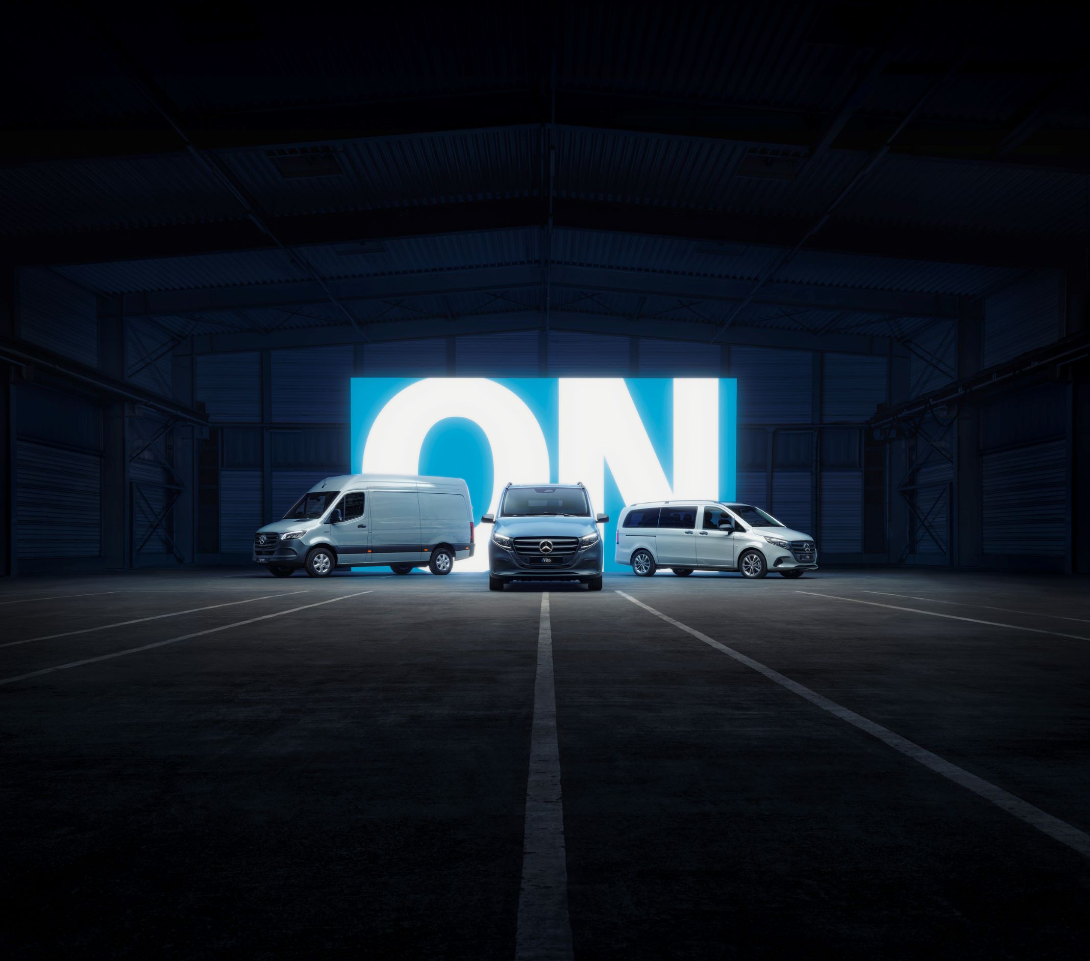 Características do veículo | Sistema multimédia MBUX | Mercedes-Benz O sistema multimédia MBUX num veículo comercial ligeiro elétrico Mercedes-Benz.