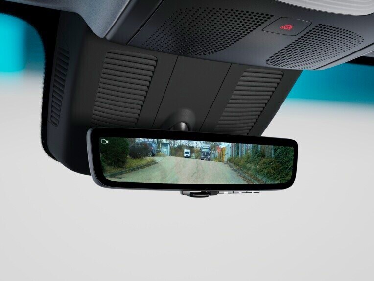 O espelho interior digital do Mercedes-Benz eSprinter Furgão.