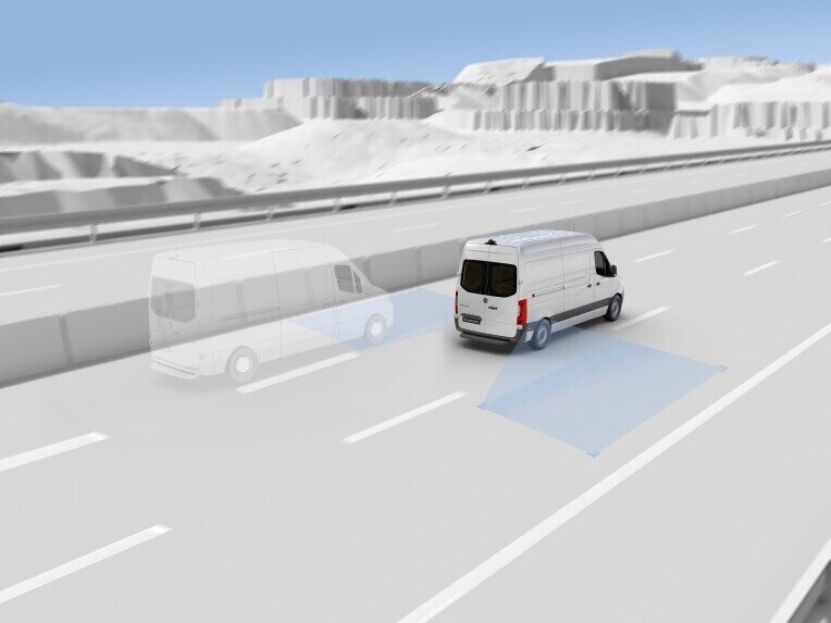 O Assistente de Ângulo Morto com Rear Cross Traffic Alert pode ajudar, por meio de sinais de aviso visuais e sonoros, a evitar acidentes ao mudar de via de trânsito e ao fazer marcha-atrás.