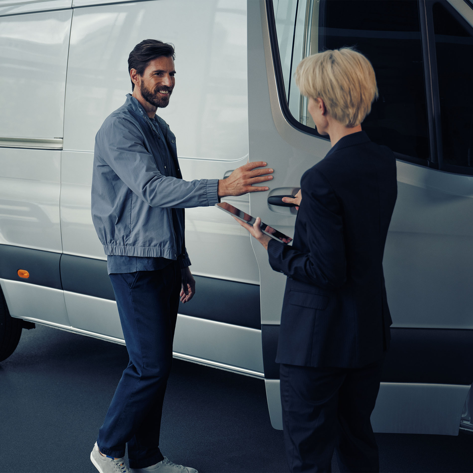 Aconselhamento relativamente à instalação | Carregamento | Veículos comerciais ligeiros Mercedes-Benz Aconselhamento relativamente à instalação da sua Mercedes-Benz Wallbox.