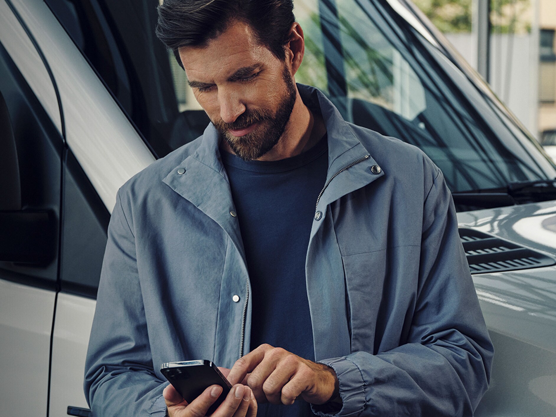 Carregamento para veículos comerciais ligeiros Mercedes-Benz.