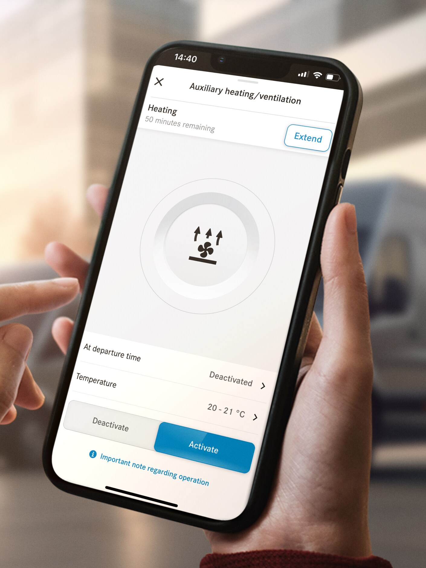 A função de aquecimento/ventilação auxiliar da Mercedes-Benz num smartphone.